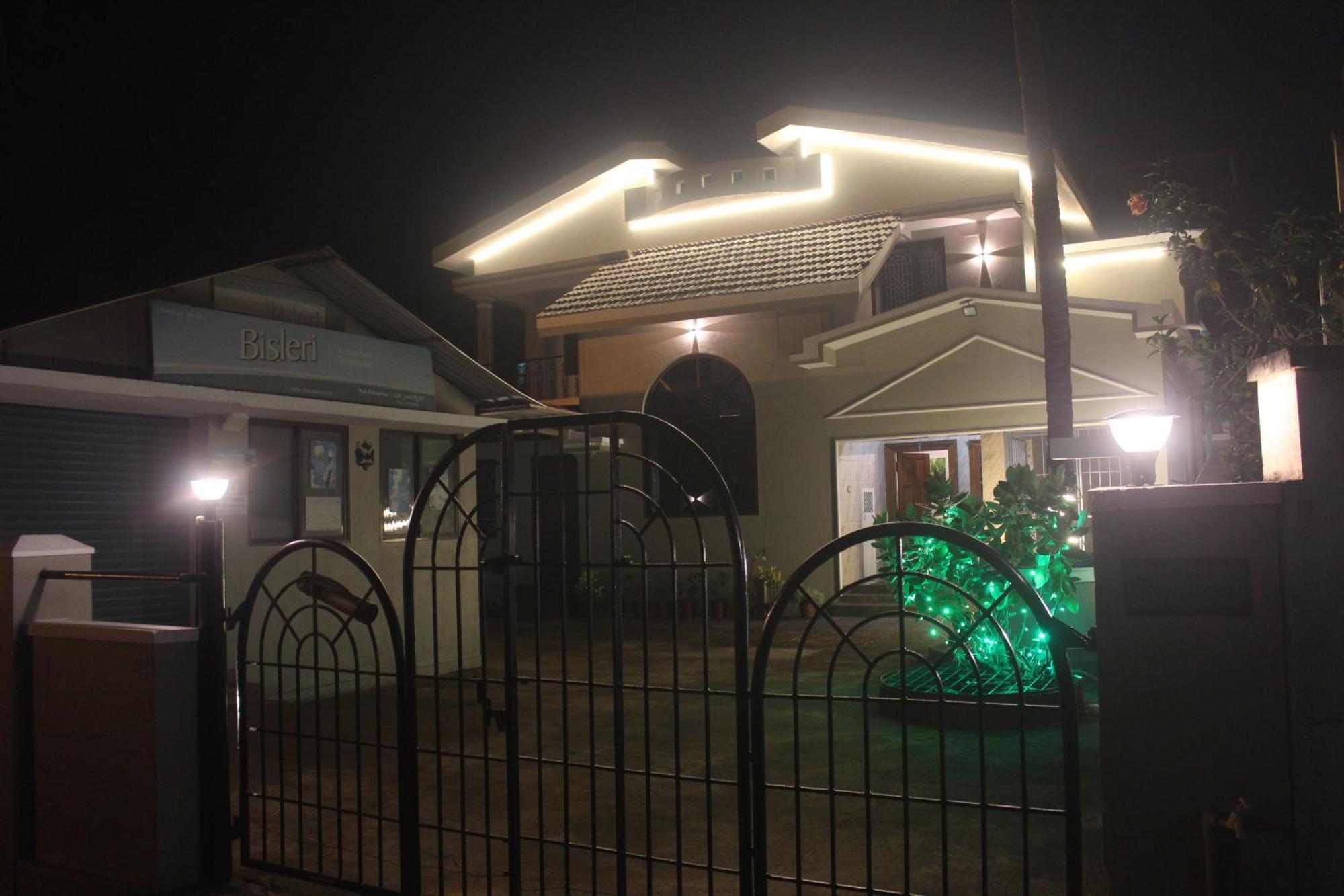 Tropical Villa Homestay Mangalore Exterior foto